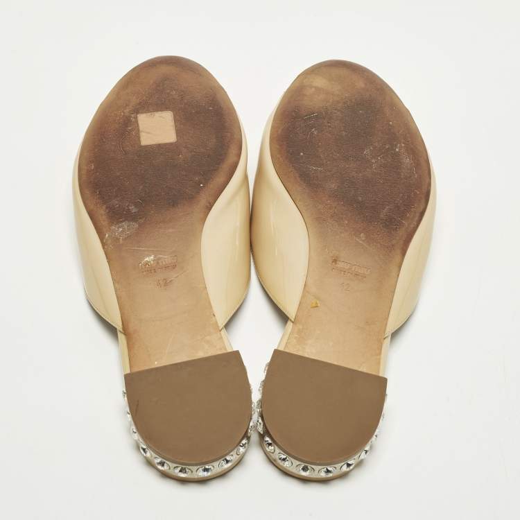Pre Owned Miu Miu Bow Size 42 Beige Patent Leather Crystal Embellished Flat Slides