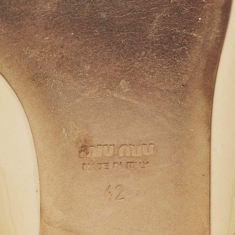 Pre Owned Miu Miu Bow Size 42 Beige Patent Leather Crystal Embellished Flat Slides