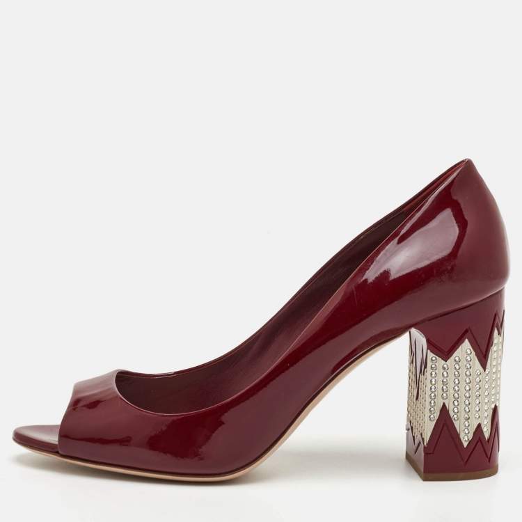 Pre Owned Miu Miu Size 40.5 Burgundy Patent Leather Peep Toe Crystal Embellished Block Heel Pumps