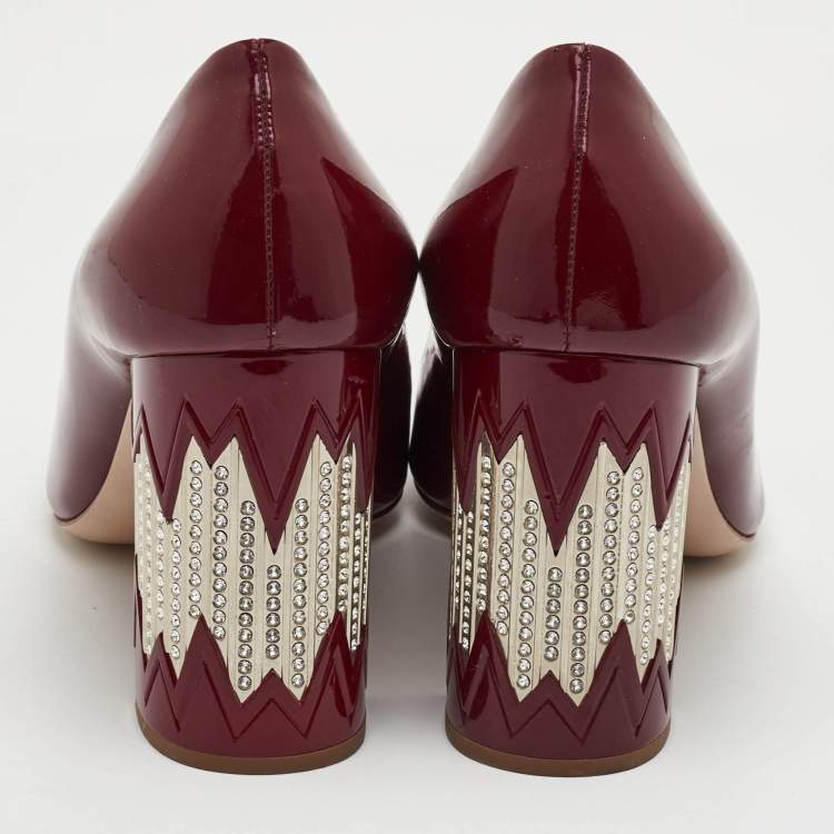 Pre Owned Miu Miu Size 40.5 Burgundy Patent Leather Peep Toe Crystal Embellished Block Heel Pumps