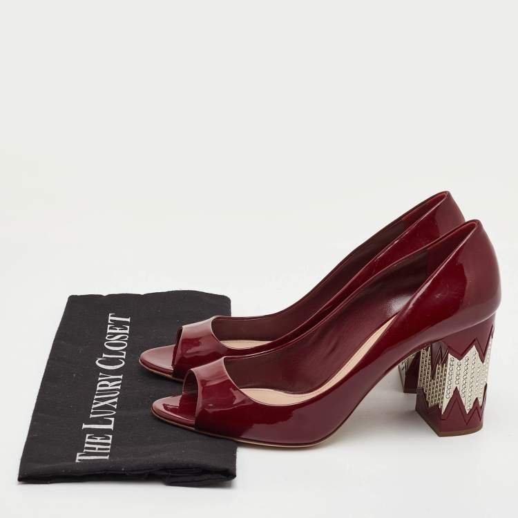 Pre Owned Miu Miu Size 40.5 Burgundy Patent Leather Peep Toe Crystal Embellished Block Heel Pumps