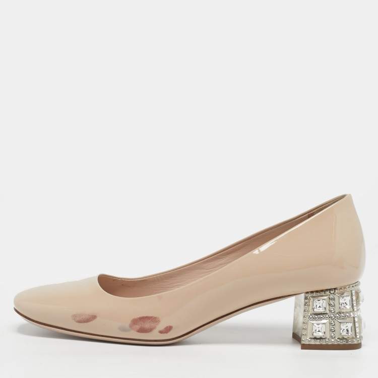 Pre Owned Miu Miu Size 35 Beige Patent Leather Crystal Embellished Block Heel Pumps