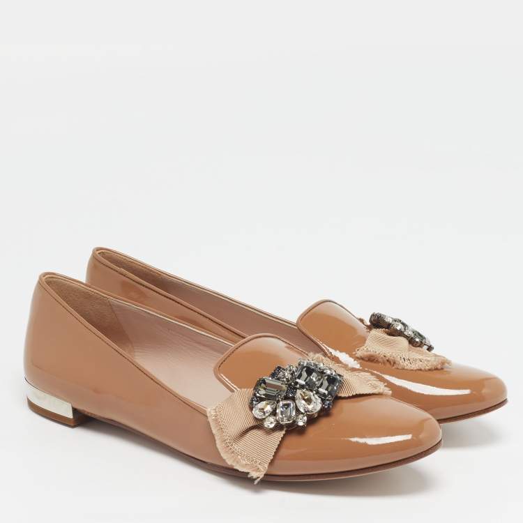 Pre Owned Miu Miu Size 41 Beige Patent Leather Crystal Embellished Smoking Slippers