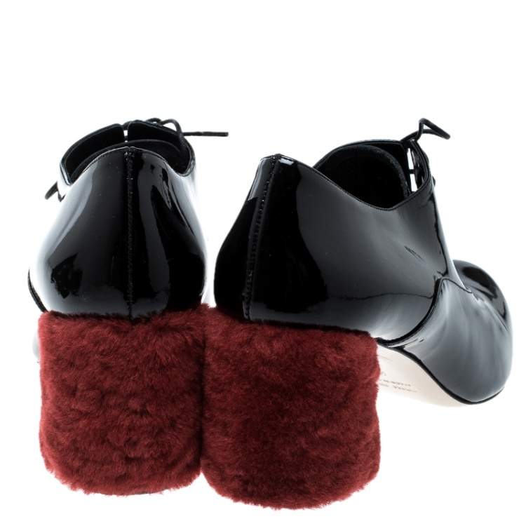 Pre Owned Miu Miu Black Patent Leather Red Shearling Fur Heel Oxfords Size 37