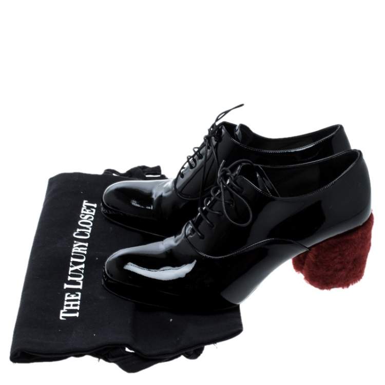 Pre Owned Miu Miu Black Patent Leather Red Shearling Fur Heel Oxfords Size 37