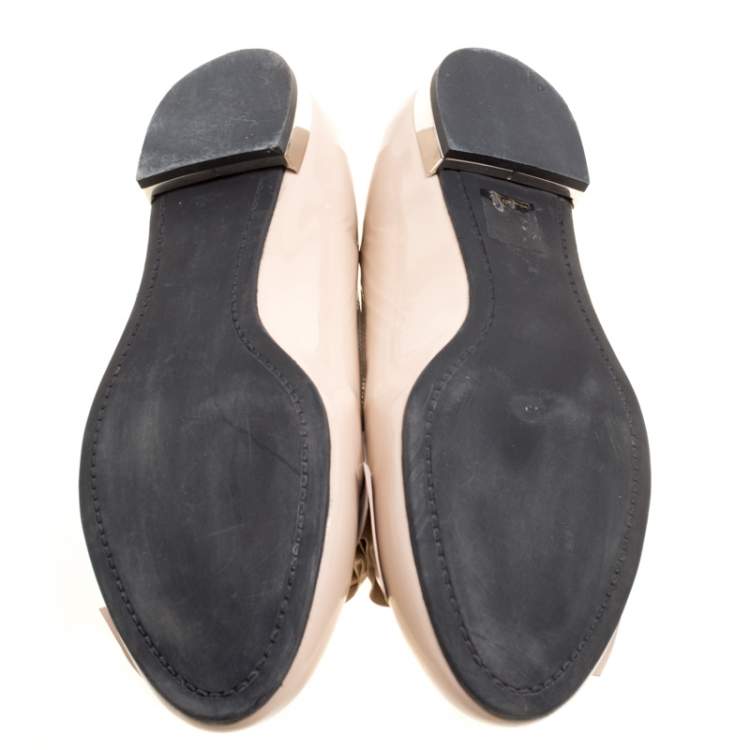 Pre Owned Miu Miu Beige Patent Leather Bow Smoking Slippers Size 39