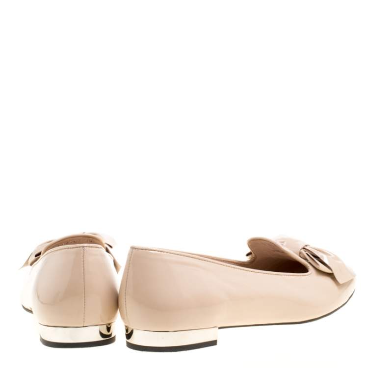Pre Owned Miu Miu Beige Patent Leather Bow Smoking Slippers Size 39