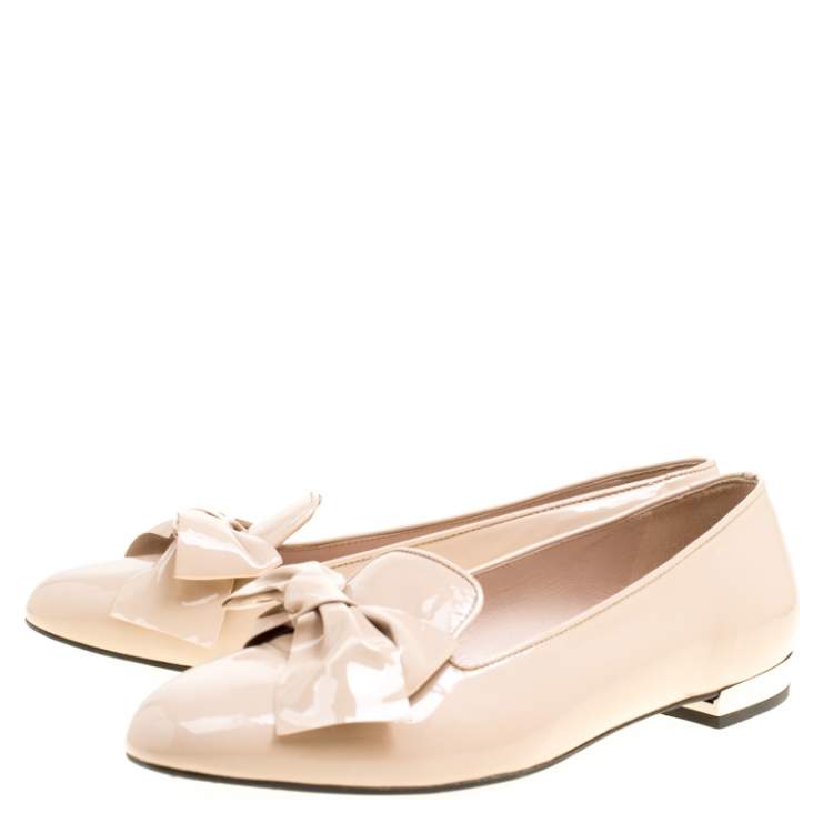 Pre Owned Miu Miu Beige Patent Leather Bow Smoking Slippers Size 39