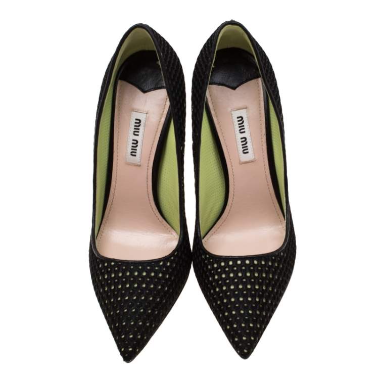 Pre Owned Miu Miu Black Mesh Pointed Toe Pumps Size 37