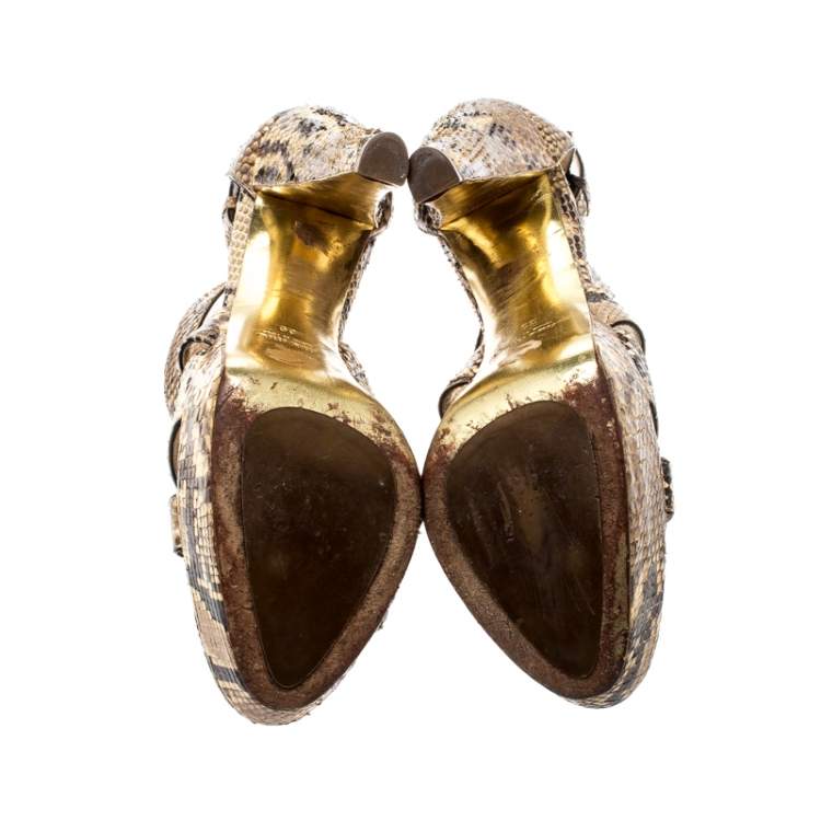 مملوكة مسبقًا Miu Miu Beige Python Leather Criss Cross Platform Sandals Size 39