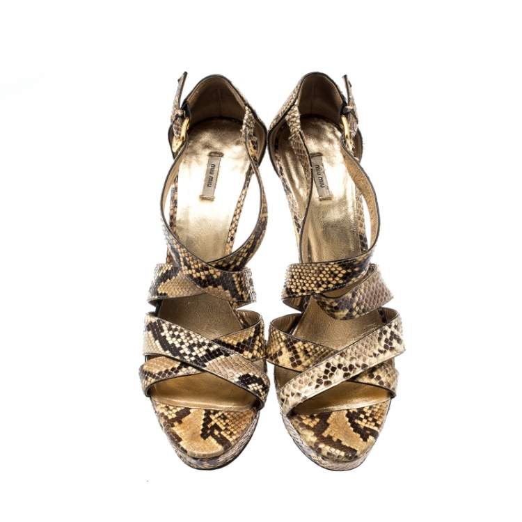 مملوكة مسبقًا Miu Miu Beige Python Leather Criss Cross Platform Sandals Size 39