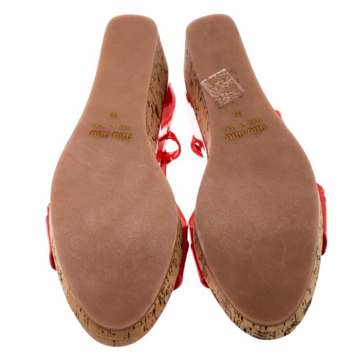 Pre Owned Miu Miu Coral Pink Patent Leather Slingback Cork Wedges Platform Sandals Size 39