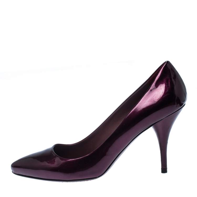مملوكة مسبقًا Miu Miu Burgundy Patent Leather Pointed Toe Pumps Size 38