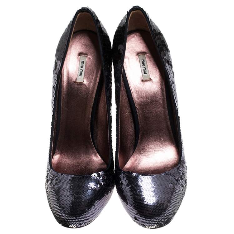 Pre Owned Miu Miu Black Sequin Round Toe Pumps Size 37.5