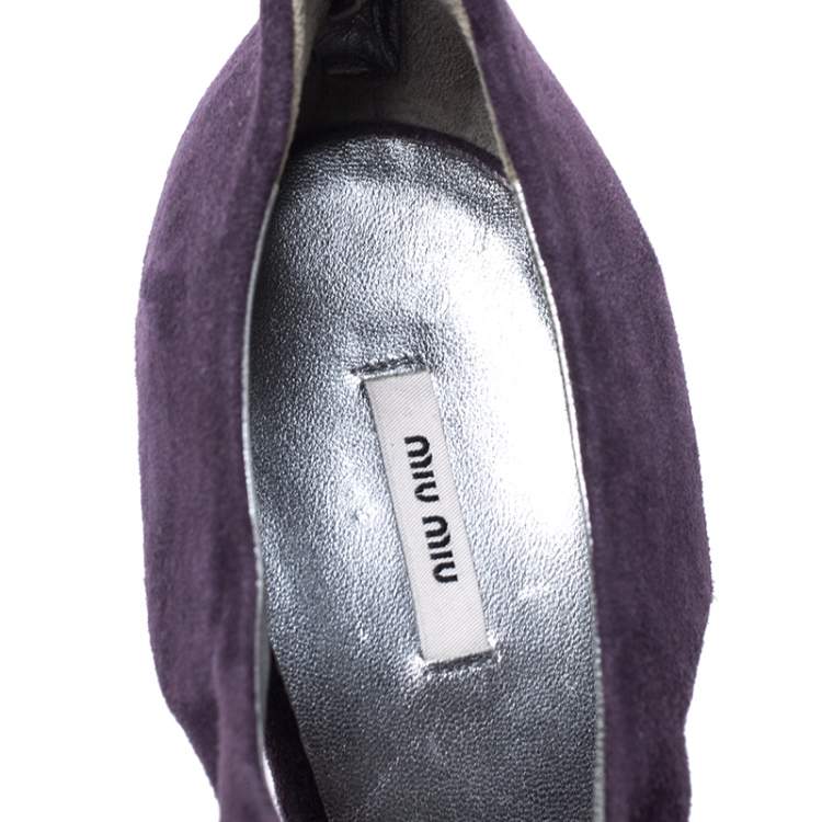 Pre Owned Miu Miu Purple Suede Cut Out Round Toe Pumps Size 38.5