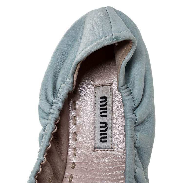 Pre Owned Miu Miu Blue Leather Scrunch Bow Ballet Flats Size 37