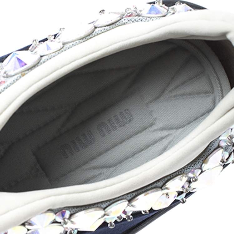مملوكة مسبقًا Miu Miu Blue/Grey Embellished Satin and Mesh Astro Sneakers Size 35
