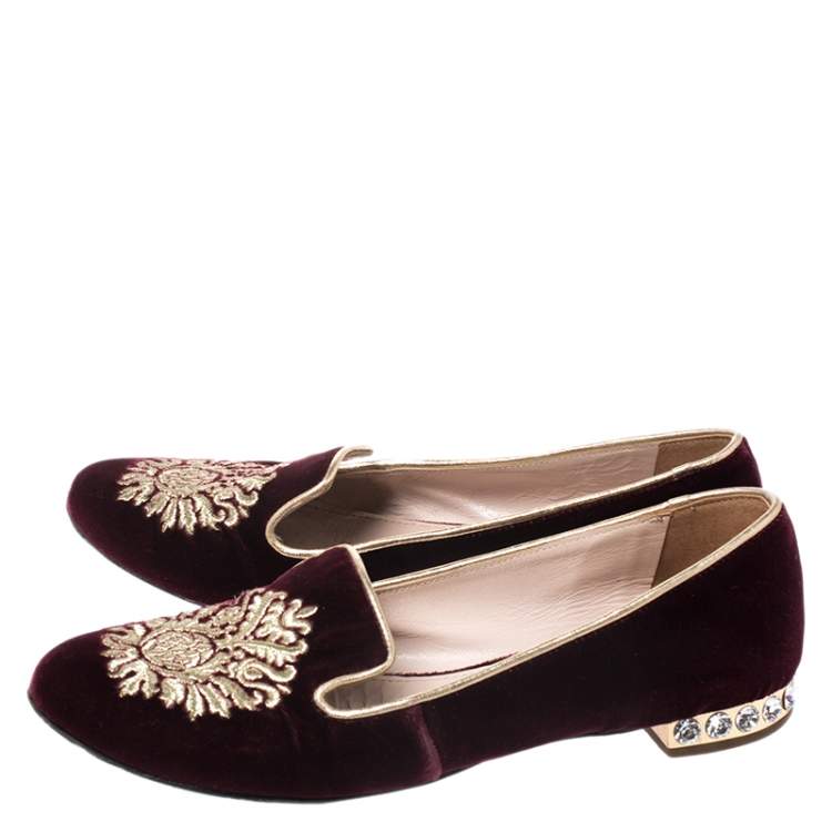 Pre Owned Miu Miu Burgundy Crest Embroidered Velvet Smoking Slippers Size 35.5