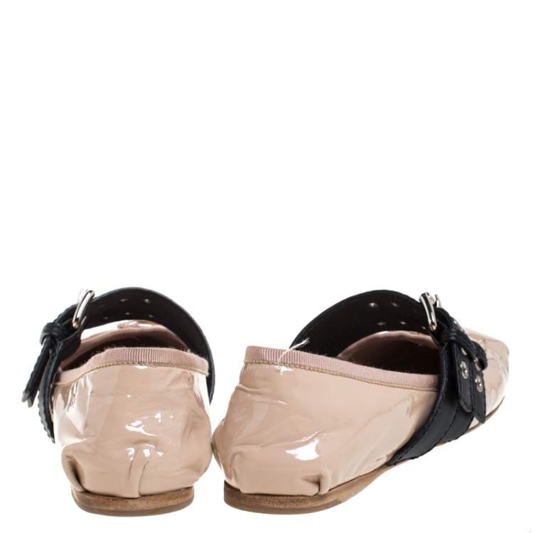 Pre Owned Miu Miu Beige Patent Leather And Leather Buckle Detail Ballet Flats Size 37.5