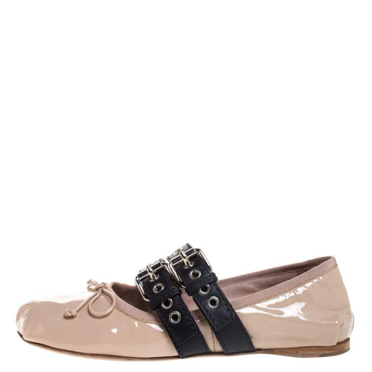 Pre Owned Miu Miu Beige Patent Leather And Leather Buckle Detail Ballet Flats Size 37.5