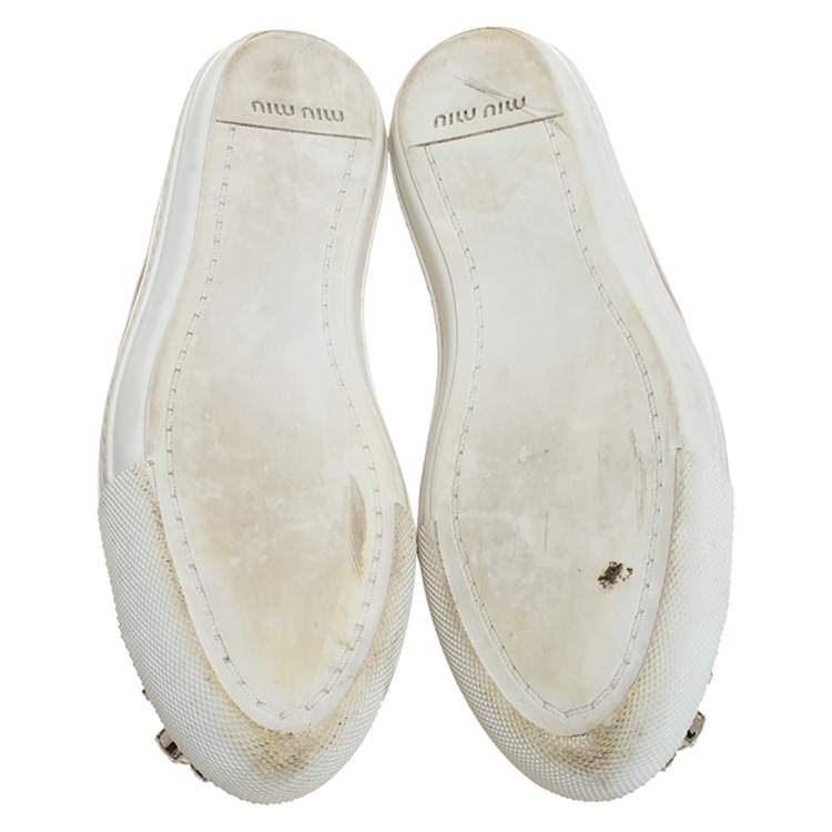 Pre Owned Miu Miu Beige Patent Leather Crystal Embellished Cap Toe Lace Up Sneakers Size 39.5