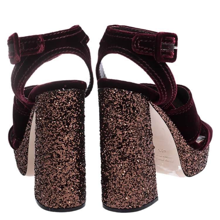 مملوكة مسبقًا Miu Miu Burgundy Velvet Glitter Platform Ankle Strap Sandals Size 40.5