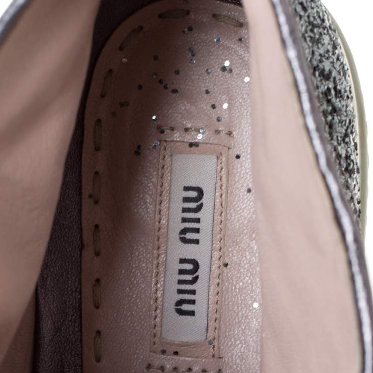 Pre Owned Miu Miu Metallic Silver Glitter And Metal Cap Toe Low Top Sneakers Size 41