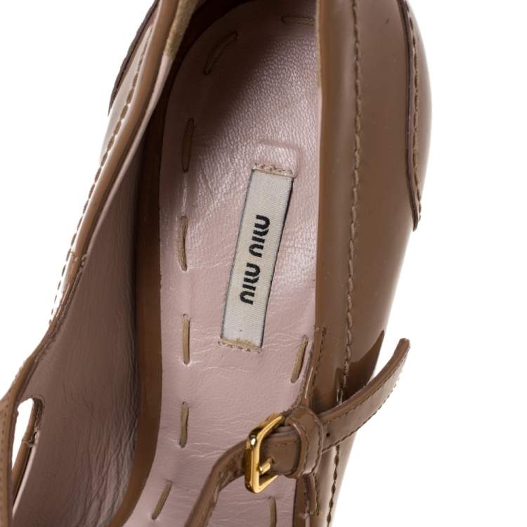 Pre Owned Miu Miu Beige Patent Leather Penny Loafer Platform Pumps Size 36