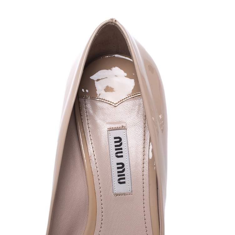 Pre Owned Miu Miu Beige Patent Leather Crystal Heel Pumps Size 37