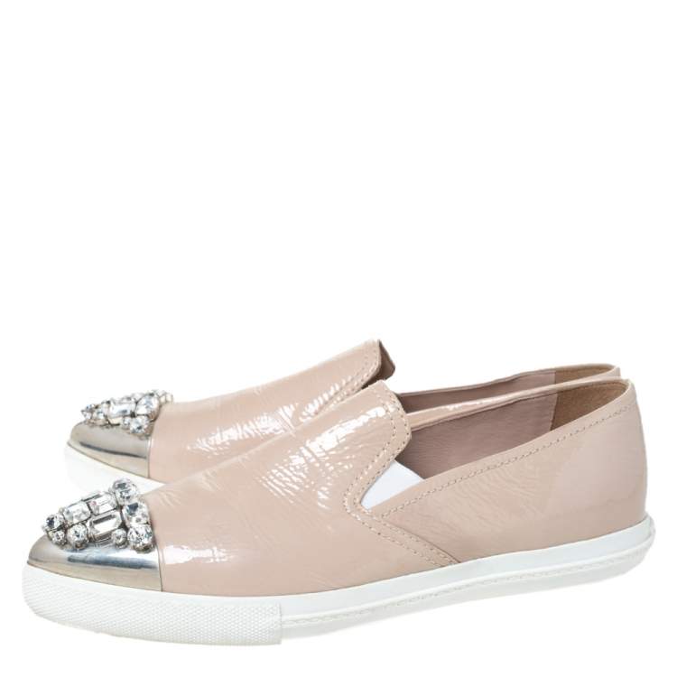 Pre Owned Miu Miu Beige Patent Leather Crystal Embellished Pointed Cap Toe Slip On Sneakers Size 38.5