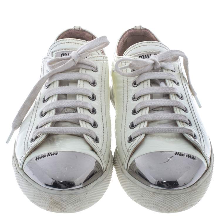 Pre Owned Miu Miu White Patent Leather Metal Cap Toe Lace Up Sneakers Size 38.5
