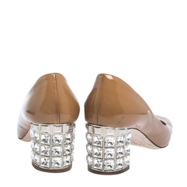 مملوكة مسبقًا Miu Miu Tan Patent Leather Crystal Heel Pumps Size 37