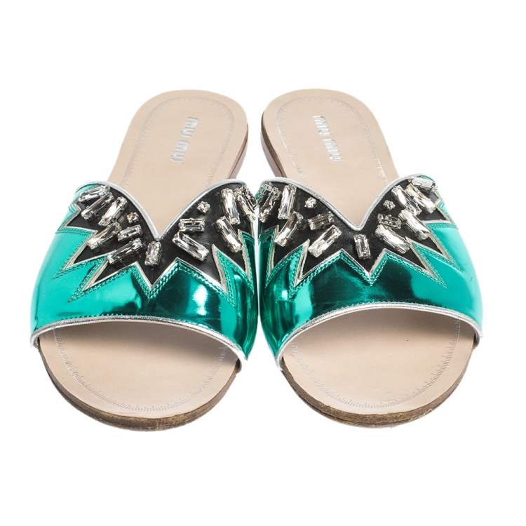 مملوكة مسبقًا Miu Miu Metallic Green/Black Leather Crystal Embellished Slide Sandals Size 38