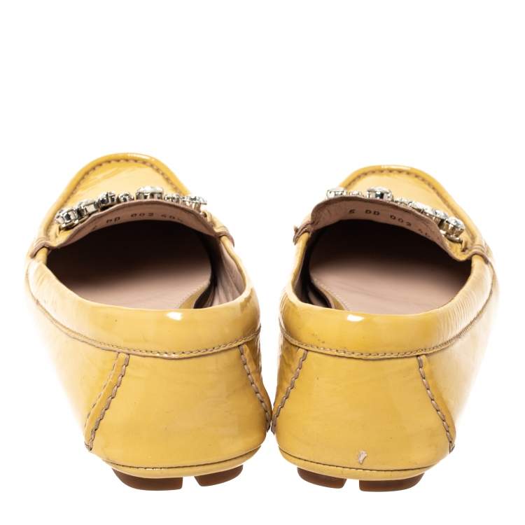 Pre Owned Miu Miu Pale Yellow Patent Leather Crystal Embellished Slip On Loafer Size 40.5