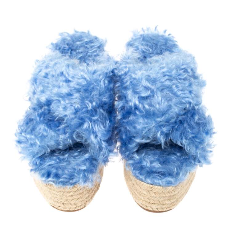 مملوكة مسبقًا Miu Miu Blue Faux Fur Flat Platform Espadrille Sandals Size 36