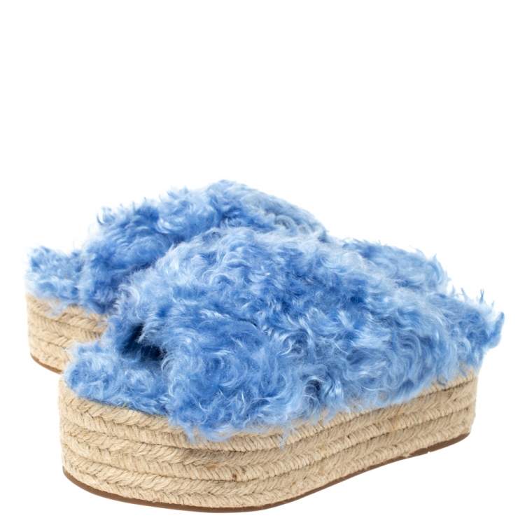 مملوكة مسبقًا Miu Miu Blue Faux Fur Flat Platform Espadrille Sandals Size 36