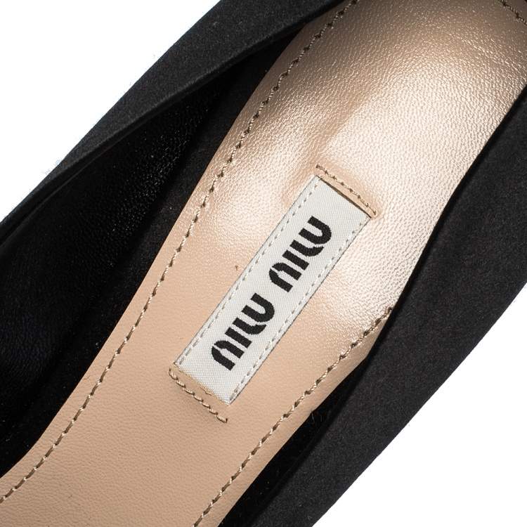 Pre Owned Miu Miu Black Satin Crystal and Pearl Embellished Pointed Toe Pumps Size 41