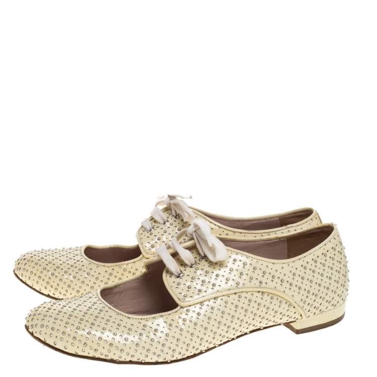 Pre Owned Miu Miu Cream Perforated Leather Studded Cutout Lace Up Oxford Size 37.5