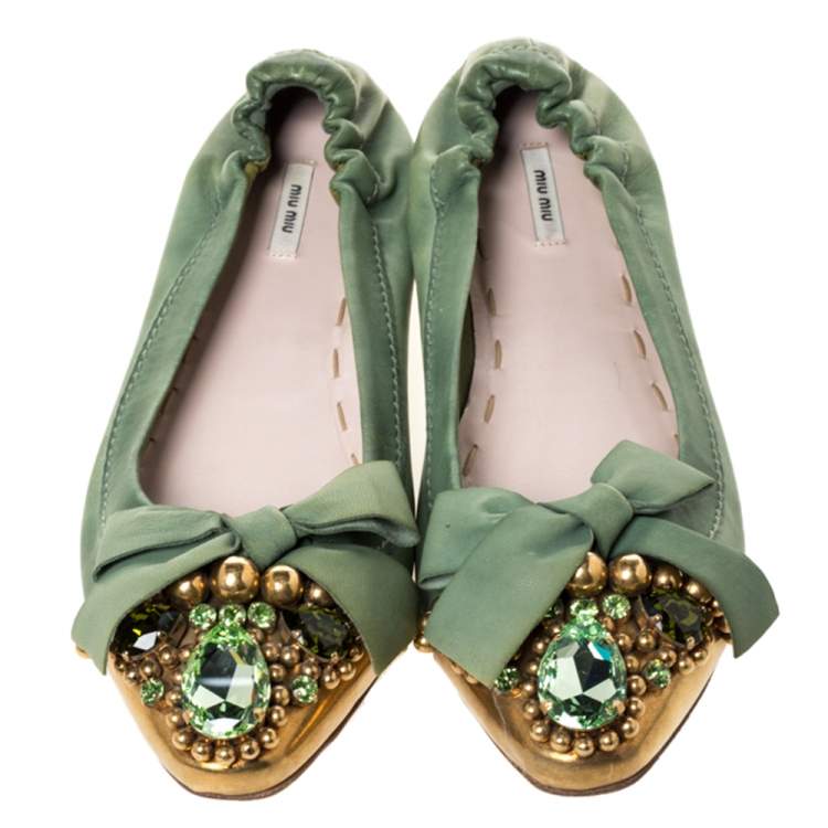 Pre Owned Miu Miu Green Leather Crystal, Bead And Bow Embellished Cap Toe Ballet Flats Size 38