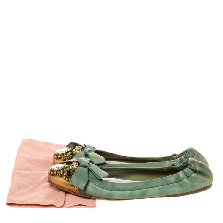Pre Owned Miu Miu Green Leather Crystal, Bead And Bow Embellished Cap Toe Ballet Flats Size 38