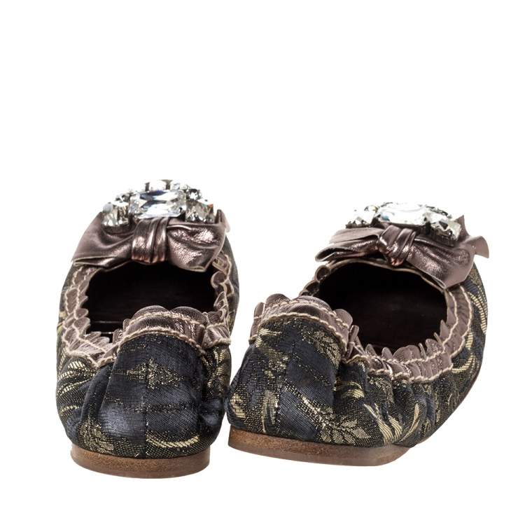 Pre Owned Miu Miu Metallic Black/Gold Brocade Fabric Crystal And Bow Embellished Scrunch Ballet Flats Size 38