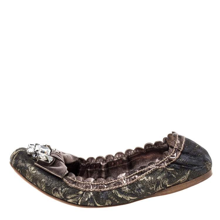 Pre Owned Miu Miu Metallic Black/Gold Brocade Fabric Crystal And Bow Embellished Scrunch Ballet Flats Size 38