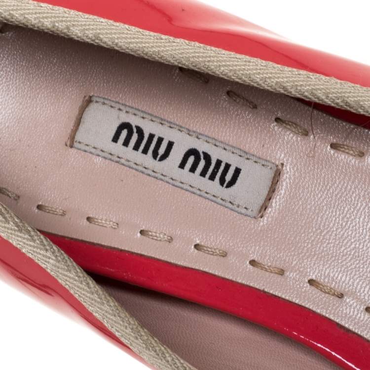 Pre Owned Miu Miu Orange Patent Leather Crystal And Bow Embellished Ballet Flat Size 39