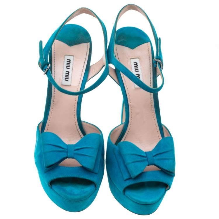 مملوكة مسبقًا Miu Miu Blue Suede Bow Ankle Strap Platform Sandals Size 41