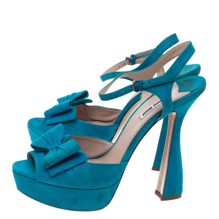 مملوكة مسبقًا Miu Miu Blue Suede Bow Ankle Strap Platform Sandals Size 41