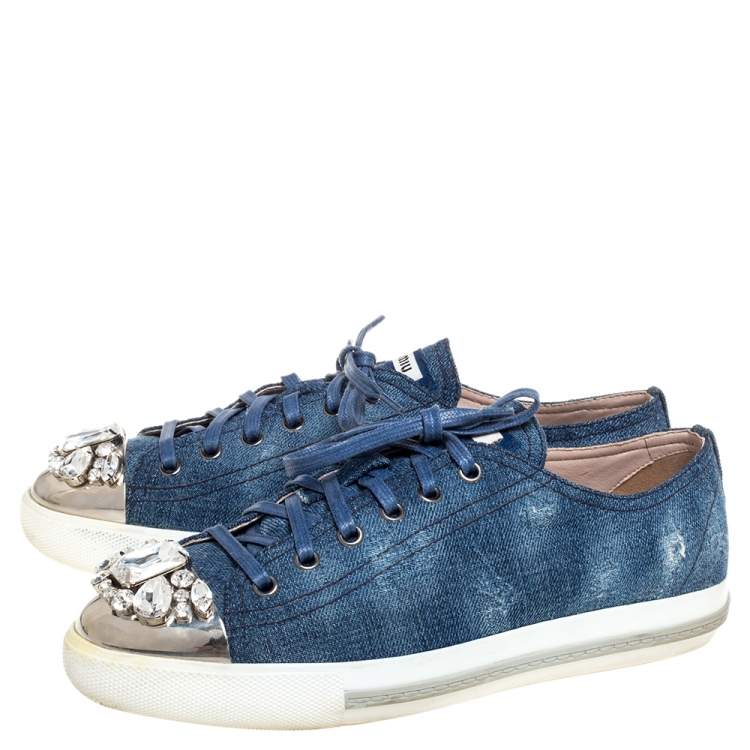 مملوكة مسبقًا Miu Miu Blue Denim Fabric Embellished Cap Toe Sneakers Size 39.5