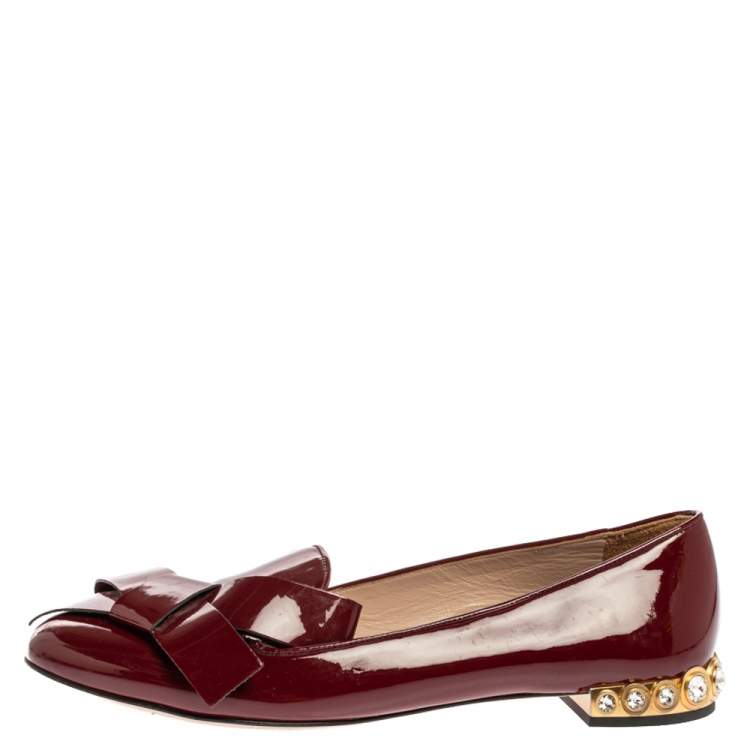 Pre Owned Miu Miu Burgundy Patent Leather Crystal Embellished Heel Bow Slip On Loafers Size 39