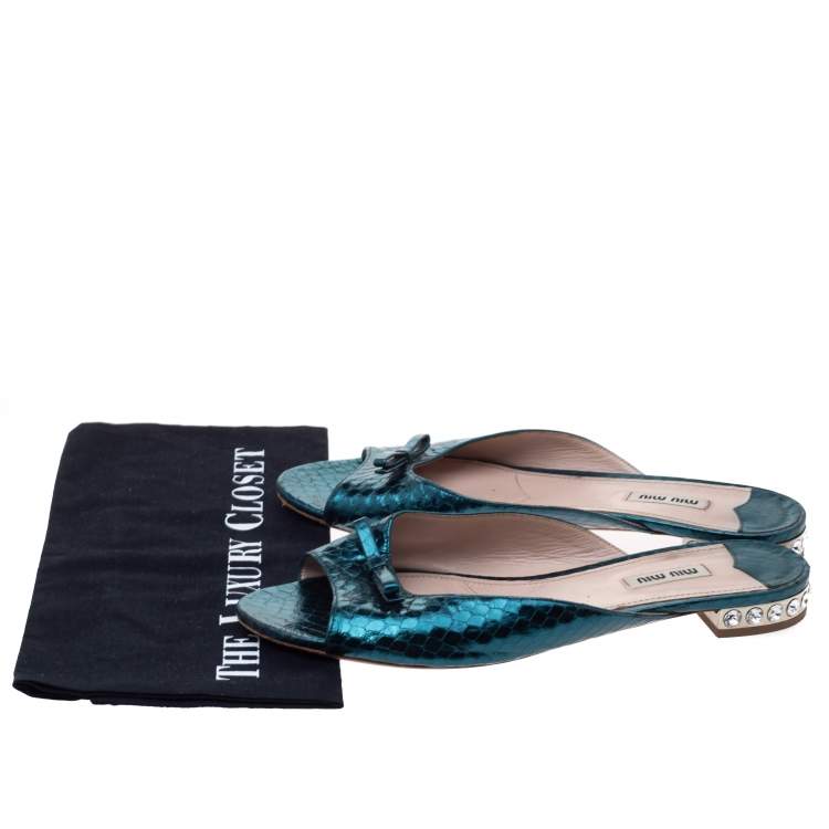 Pre Owned Miu Miu Metallic Teal Snakeskin Effect Leather Bow Detail Jeweled Heel Flat Slides Size 41