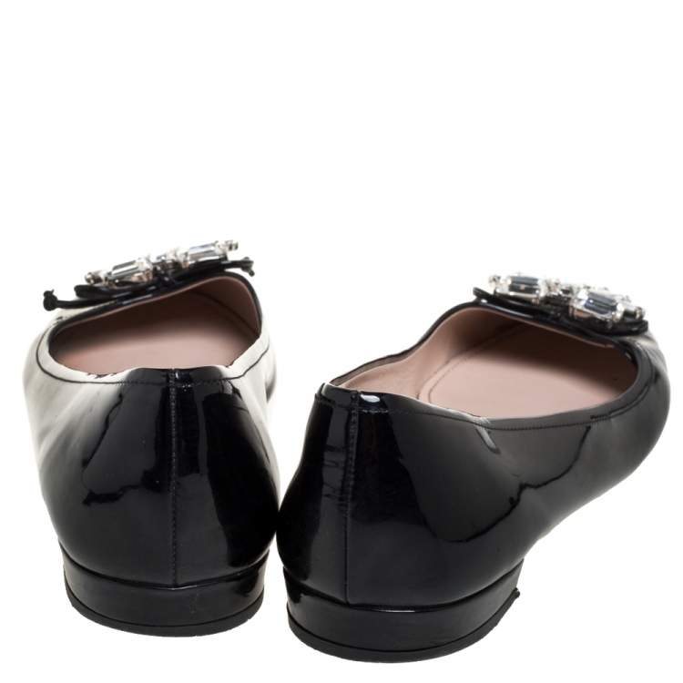 مملوكة مسبقًا Miu Miu Black Patent Leather Crystal Embellished Ballet Flats Size 38.5
