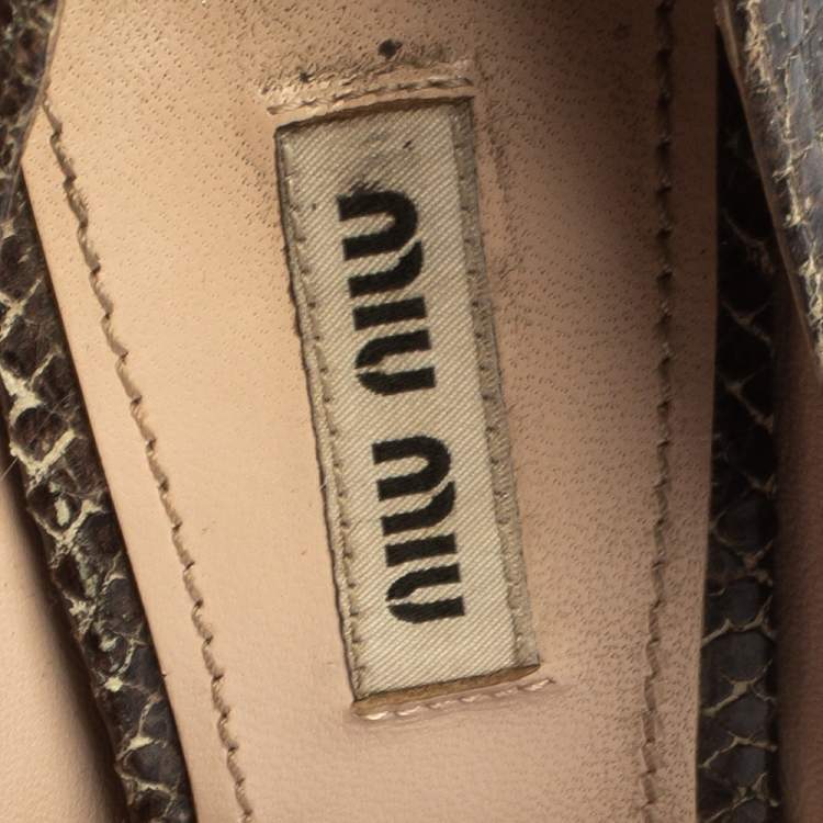 Pre Owned Miu Miu Two Tone Python Embossed Leather Pointed Toe Pumps Size 39